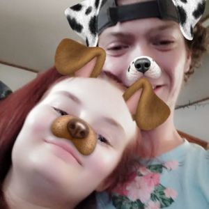 Meet your Posher, Hallie